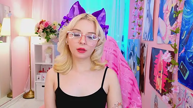Coconut Mia online show from February 20, 2025, 11:21 pm
