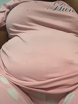 Nomthie online show from March 9, 2026, 7:39 pm