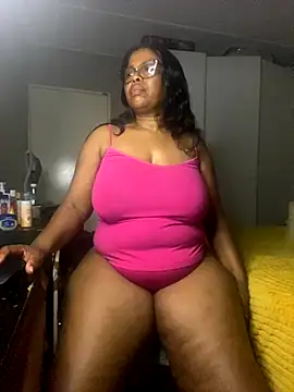 Nomthie online show from October 7, 2025, 11:06 pm