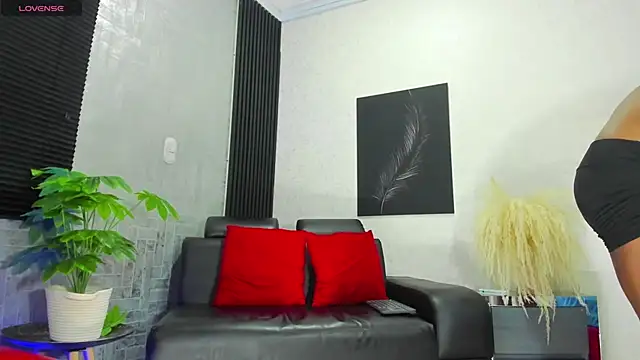 Snapshot of RicoBrown777_ chatting on October 14, 2025, 4:02 am RicoBrown777  online show from October 14, 2025, 4:02 am