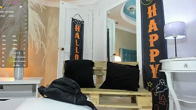 Snapshot of RicoBrown777_ chatting on October 17, 2025, 5:00 am RicoBrown777  online show from October 17, 2025, 5:00 am