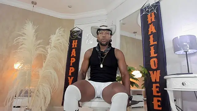 Snapshot of RicoBrown777_ chatting on October 30, 2025, 4:11 am RicoBrown777  online show from October 30, 2025, 4:11 am