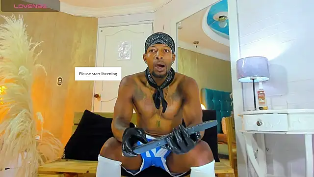 Snapshot of RicoBrown777_ chatting on September 20, 2025, 4:28 am RicoBrown777  online show from September 20, 2025, 4:28 am