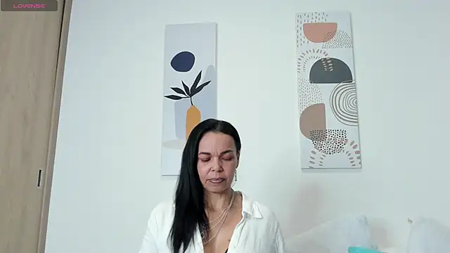 Evawalker  online show from February 7, 2025, 1:47 am