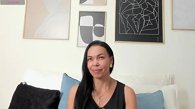 Evawalker  online show from February 1, 2025, 3:52 am