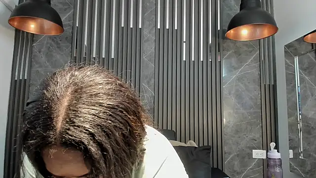 Snapshot of SaraiEvans chatting on October 10, 2025, 3:29 am SaraiEvans online show from October 10, 2025, 3:29 am