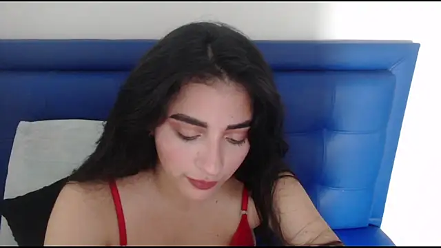 cherry modelx  online show from November 29, 2025, 9:15 pm