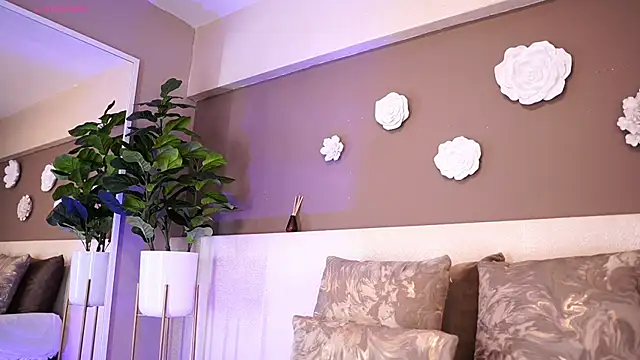 Snapshot of AylinMillerxs chatting on October 27, 2025, 8:10 pm AylinMillerxs online show from October 27, 2025, 8:10 pm