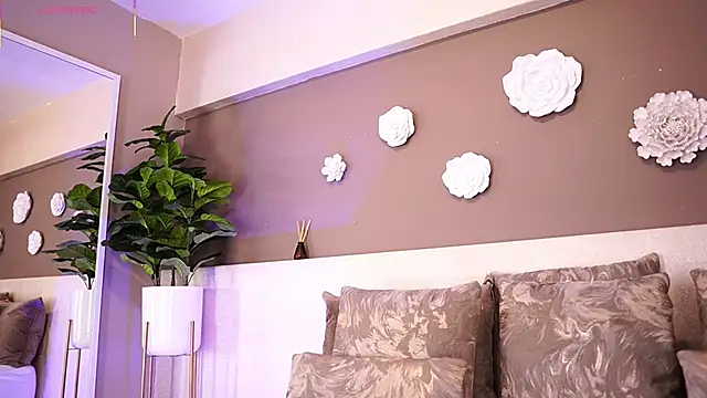 Snapshot of AylinMillerxs chatting on October 14, 2025, 8:09 pm AylinMillerxs online show from October 14, 2025, 8:09 pm