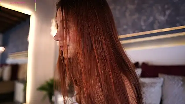 Snapshot of AylinMillerxs chatting on November 19, 2025, 8:42 pm AylinMillerxs online show from November 19, 2025, 8:42 pm