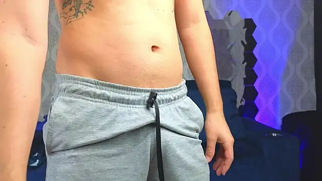 Theskinnyboys online show from February 27, 2025, 7:26 pm