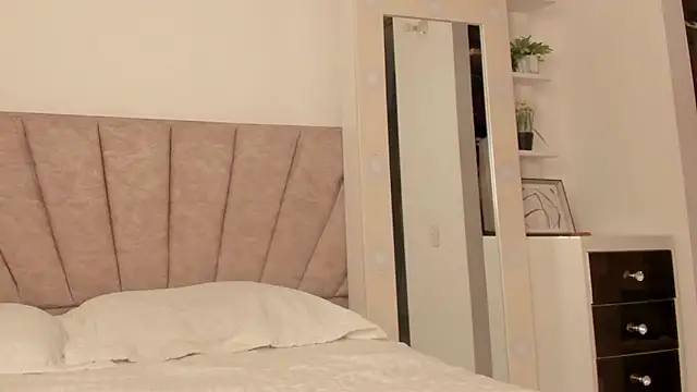 SavannahWildee online show from February 11, 2026, 12:16 pm