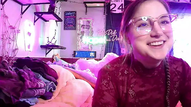 Snapshot of mirannacult chatting on February 10, 2025, 7:49 pm mirannacult online show from February 10, 2025, 7:49 pm