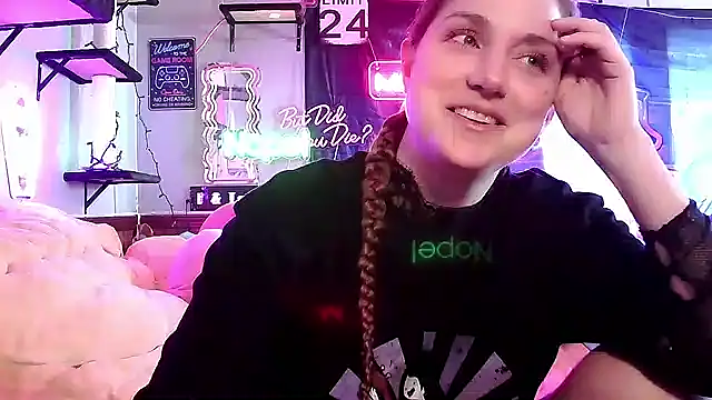 Snapshot of mirannacult chatting on March 2, 2025, 8:57 pm mirannacult online show from March 2, 2025, 8:57 pm