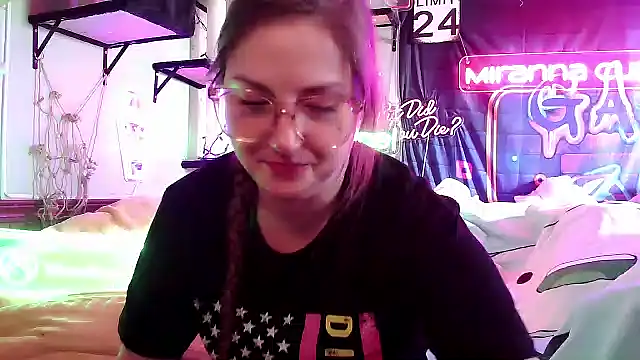 Snapshot of mirannacult chatting on March 9, 2025, 2:43 pm mirannacult online show from March 9, 2025, 2:43 pm