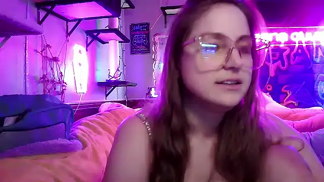 Snapshot of mirannacult chatting on March 6, 2025, 1:57 pm mirannacult online show from March 6, 2025, 1:57 pm