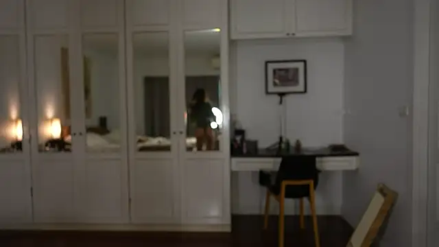 Snapshot of ValerieHill chatting on September 24, 2025, 2:18 am ValerieHill online show from September 24, 2025, 2:18 am