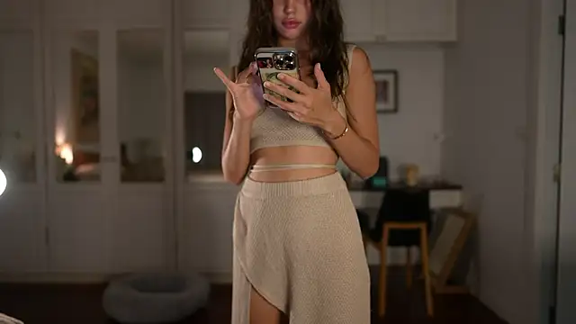 Snapshot of ValerieHill chatting on October 26, 2025, 5:52 am ValerieHill online show from October 26, 2025, 5:52 am