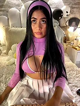  MadiLee  online show from October 26, 2025, 3:18 am