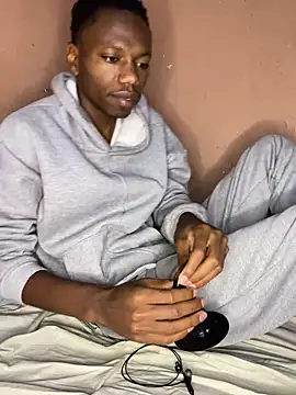 Snapshot of fireboyafrica chatting on October 2, 2025, 12:25 am fireboyafrica online show from October 2, 2025, 12:25 am