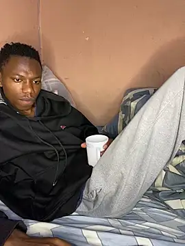 Snapshot of fireboyafrica chatting on October 9, 2025, 12:33 am fireboyafrica online show from October 9, 2025, 12:33 am