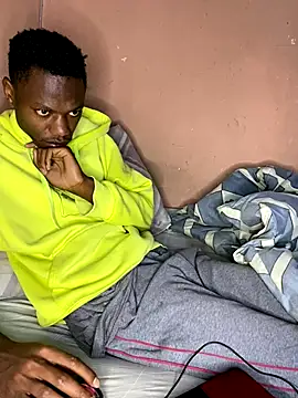 Snapshot of fireboyafrica chatting on September 29, 2025, 12:06 am fireboyafrica online show from September 29, 2025, 12:06 am