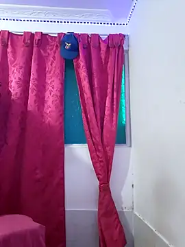 Michelle Brito1 online show from February 19, 2026, 2:03 pm