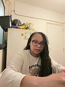 Snapshot of BaddieMelanie chatting on February 10, 2026, 6:29 pm BaddieMelanie online show from February 10, 2026, 6:29 pm