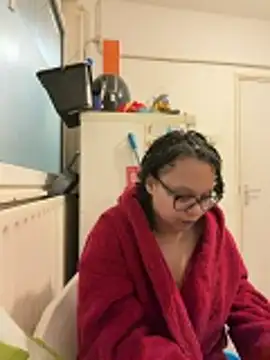 Snapshot of BaddieMelanie chatting on February 24, 2026, 1:39 am BaddieMelanie online show from February 24, 2026, 1:39 am