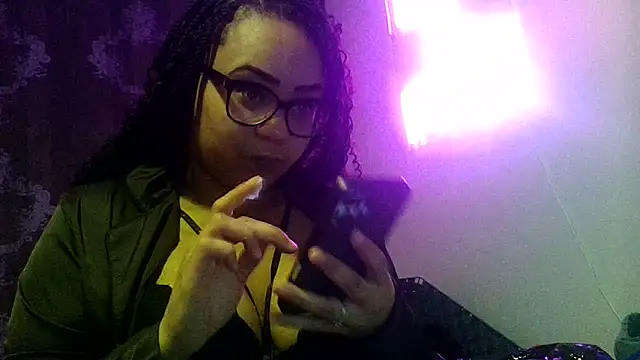 Snapshot of BaddieMelanie chatting on February 9, 2026, 6:06 pm BaddieMelanie online show from February 9, 2026, 6:06 pm