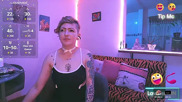 Snapshot of Maria_fernandaxxx_ chatting on October 30, 2025, 8:17 pm Maria fernandaxxx  online show from October 30, 2025, 8:17 pm