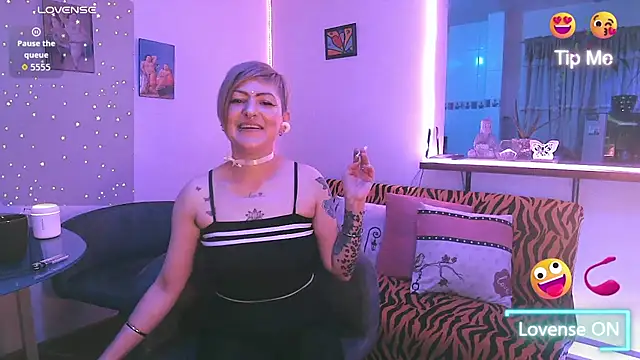 Snapshot of Maria_fernandaxxx_ chatting on October 22, 2025, 3:06 am Maria fernandaxxx  online show from October 22, 2025, 3:06 am