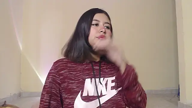  maiahairy  online show from February 12, 2025, 1:06 pm