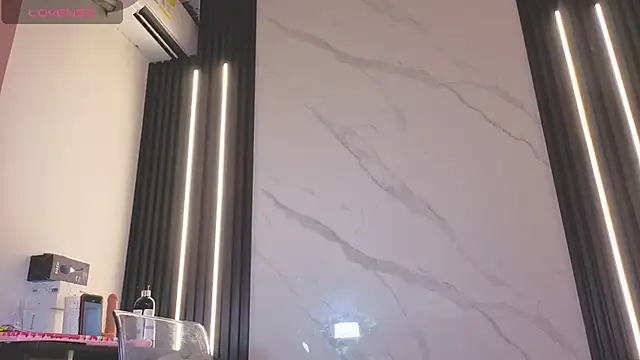 Snapshot of Scarlet_Red_ chatting on February 15, 2026, 12:37 pm Scarlet Red online show from February 15, 2026, 12:37 pm