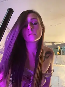 snowrillaxxx online show from May 22, 2026, 10:35 am
