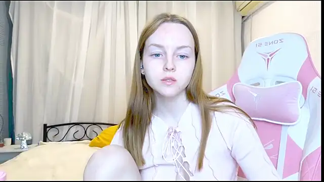 Snapshot of Wild__flowers chatting on September 12, 2025, 10:31 pm Wild flowers online show from September 12, 2025, 10:31 pm