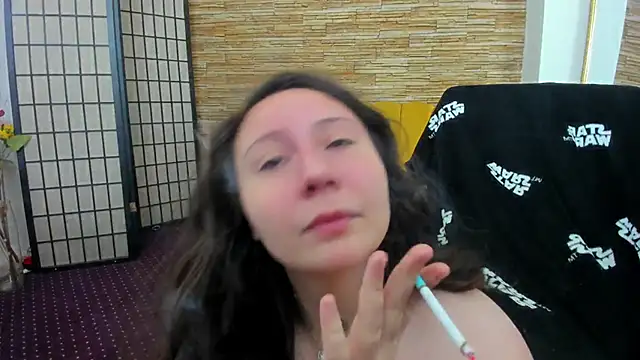 AishaRouhi online show from November 22, 2025, 5:50 am