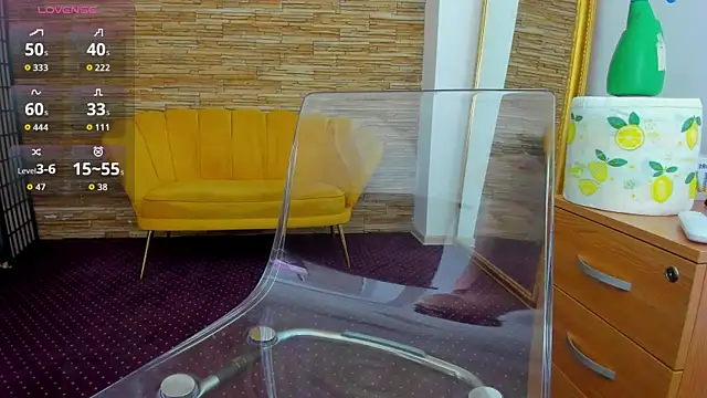 AishaRouhi online show from October 5, 2025, 4:14 am