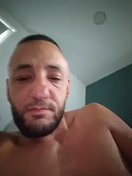 Reeeks69 online show from June 21, 2026, 5:02 am