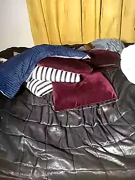 Hugemassivebootie online show from March 17, 2025, 7:58 pm