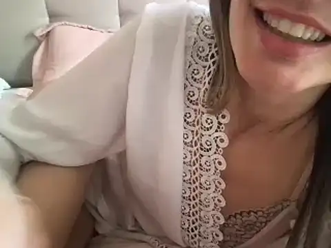 Snapshot of paolajonez chatting on January 20, 2025, 4:45 pm paolajonez online show from January 20, 2025, 4:45 pm