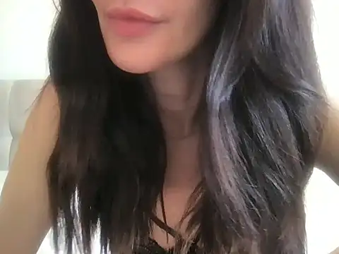 paolajonez online show from April 20, 2026, 2:18 pm