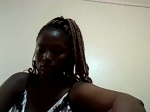 nanaswee online show from May 20, 2026, 5:37 am