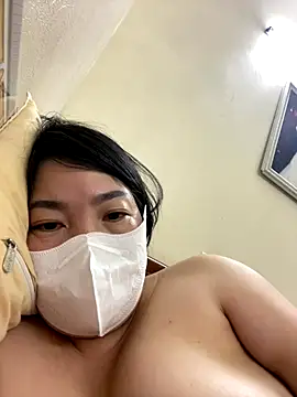 Hachi Sweetbabie  online show from December 15, 2025, 10:32 am