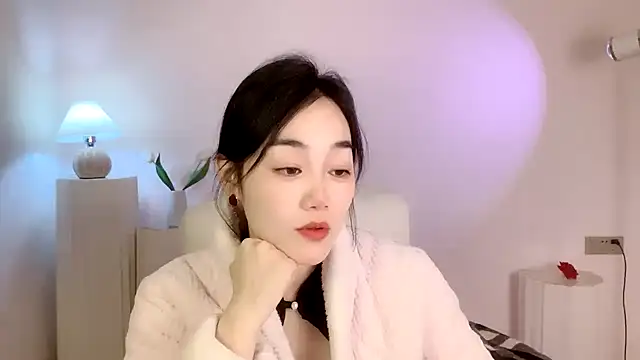 cloud8822 online show from December 30, 2024, 1:36 pm