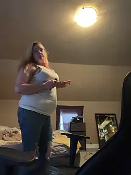 Lalalynn online show from May 26, 2026, 12:31 am