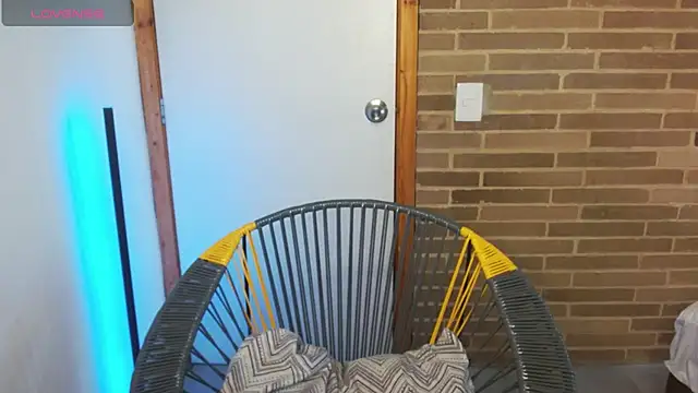 Snapshot of helenacyruss chatting on September 25, 2025, 8:37 pm helenacyruss online show from September 25, 2025, 8:37 pm