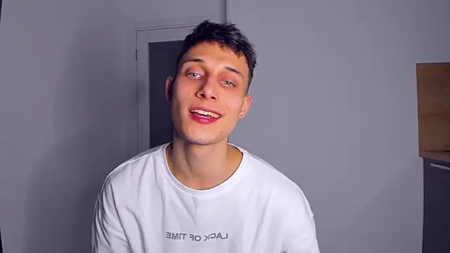 Snapshot of Kent_Ross chatting on October 26, 2025, 7:14 pm Kent Ross online show from October 26, 2025, 7:14 pm