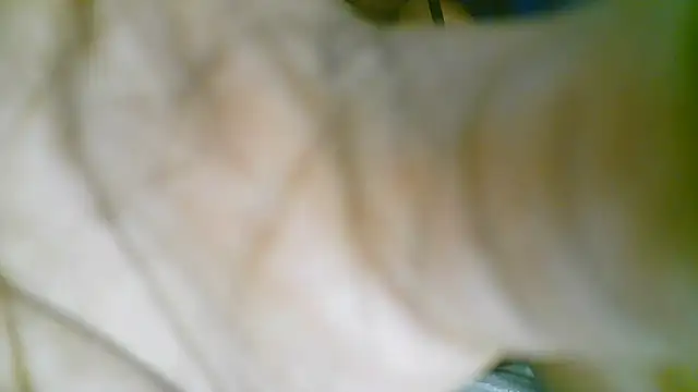 Snapshot of Queenshaz01 chatting on October 26, 2025, 12:11 am Queenshaz01 online show from October 26, 2025, 12:11 am