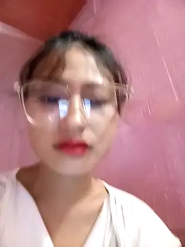 trieungoclnt online show from October 10, 2025, 9:32 am